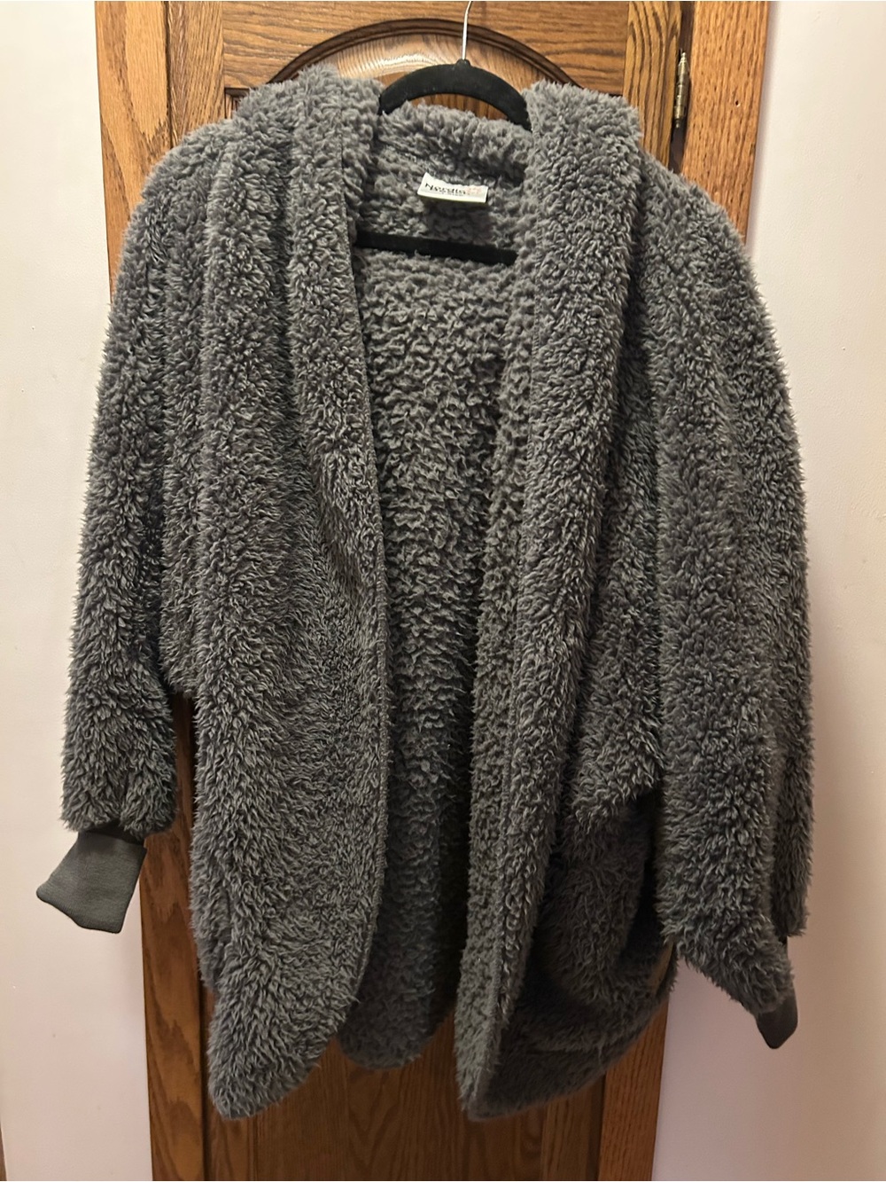 Nordic Beach Wrap Gray Sherpa Open-Front Teddy Jacket with hood and pockets